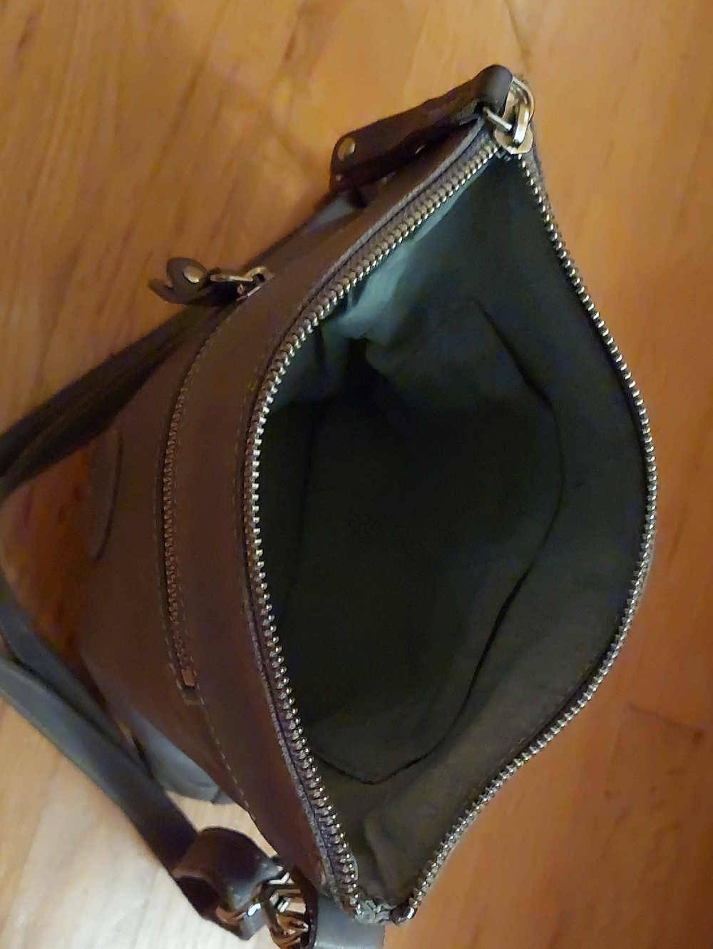 Bundle Roots Canada Crossbody Purses and Belt Bag - Picture 5 of 16